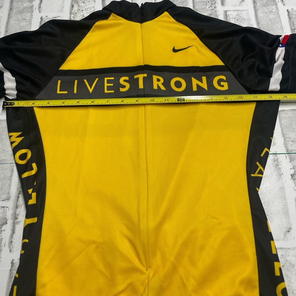 Nike Black and Yellow Cycling Jersey. Race Raglan. Womens M. “Live Strong”. Bike - Picture 9 of 12